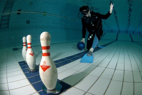 Underwater Bowling