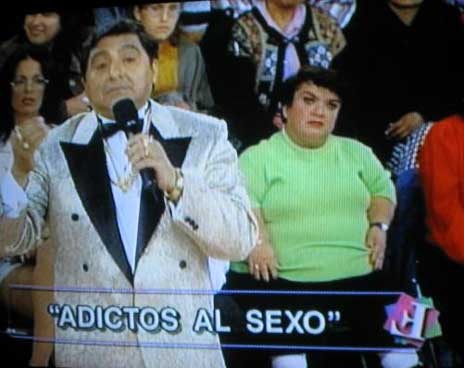 Mexican talk show topics.